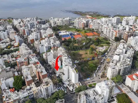 21 de Setiembre esquina Ellauri 2800