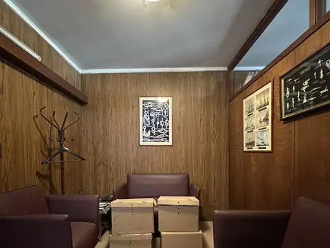 Oficina 4 ambientes con 1 baño