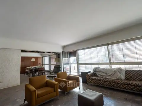 PISO C/DEP EN AYACUCHO Y AV. ALVEAR - FTE Y CFTE COCHERA BAULERA BALCON V/ABIERTA TODO SOL
