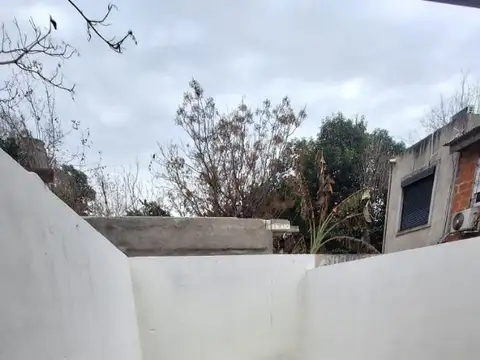 Casa en Alquiler con 1 cochera