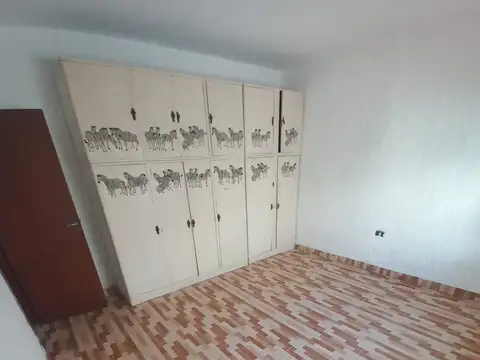 Depto Tipo Casa en Alquiler 50 años