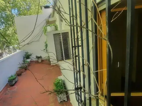 Depto Tipo Casa en Venta con 1 cocheras