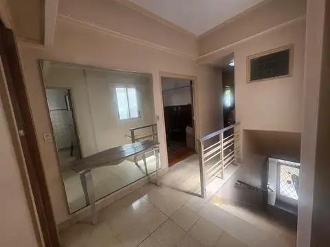 Depto Tipo Casa en Venta con 1 cocheras