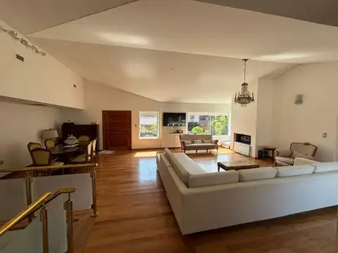 Casa en Venta de 5 dormitorios