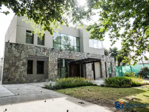 Casa en Venta de 5 dormitorios