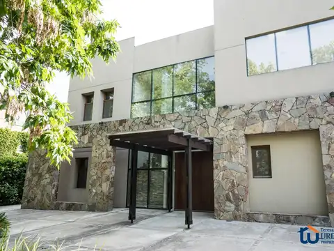 Casa moderna de 5 dormitorios en venta - Teresa Urdapilleta Propiedades