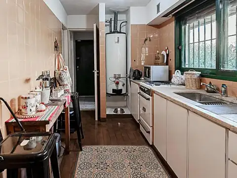 Casa en Venta en Los Robles del Monarca, USD 160.000