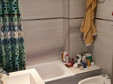 SE VENDE DEPARTAMENTO DE DOS AMBIENTES EN MERLO CENTRO