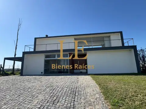 Casa en Venta de 5 dormitorios