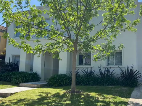 Casa en Alquiler Temporal de 4 dormitorios