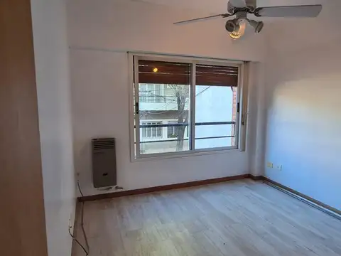 Departamento en Alquiler en La Lucila, $ 1.300.000