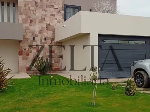 Casa 6 ambientes con 3 baños