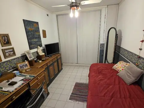 Depto Tipo Casa 5 ambientes con 2 baños