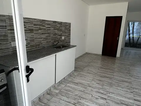 Departamento en Alquiler en Lisandro Olmos Etcheverry, $ 450.000
