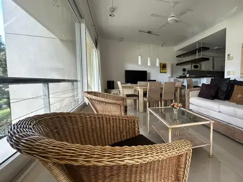 Departamento en Alquiler en Punta Ballena, USD 1.500