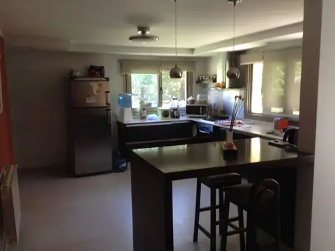 Casa en Venta con 6 cocheras