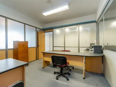 Oficina en venta de 111m2 a 100m de Galerías Pacífico