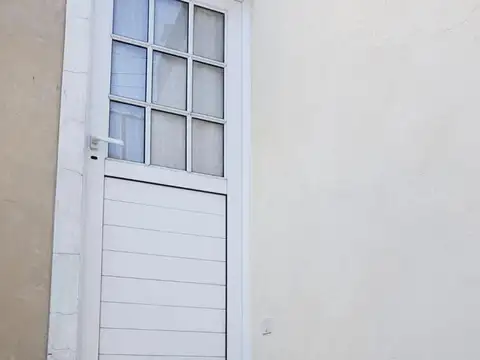 Depto Tipo Casa 4 ambientes con 2 baños