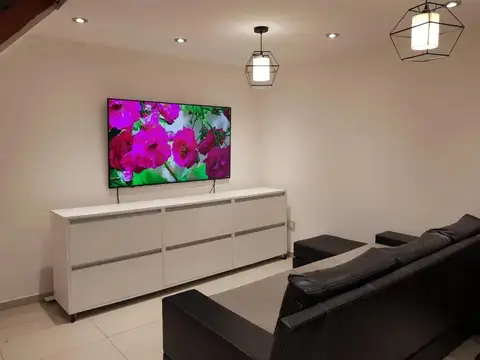 Depto Tipo Casa en Venta al Este