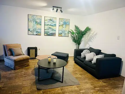 Excelente oportunidad en la quinta sección - Alquiler de casa (Vivienda o Uso profesional).