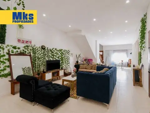 Casa en venta en Barracas. 3 dormitorios. Quincho y patio para disfrutar en familia.