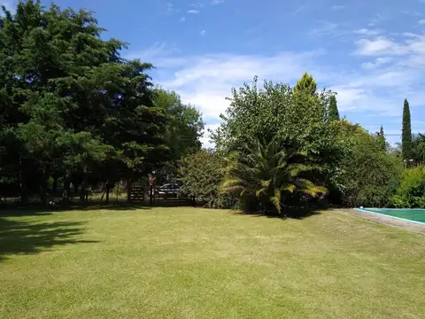 Las Acacias y Los Ombues