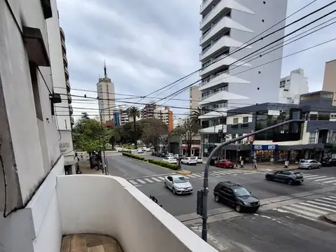 Piso completo en alquiler (Planta Alta)