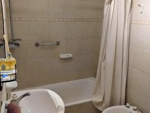 Casa en venta de tres dormitorios, City Bell, La Plata