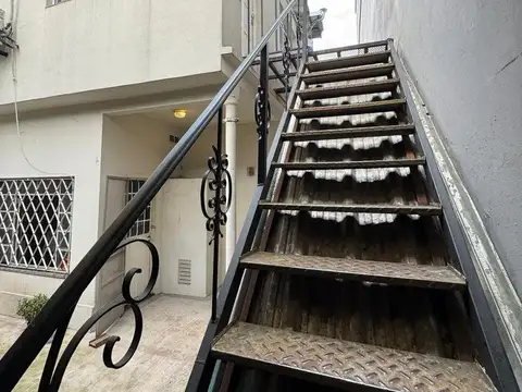 Depto Tipo Casa 2 ambientes con 1 baño