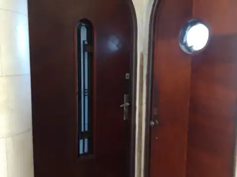 San Luis 1100, Piso 6