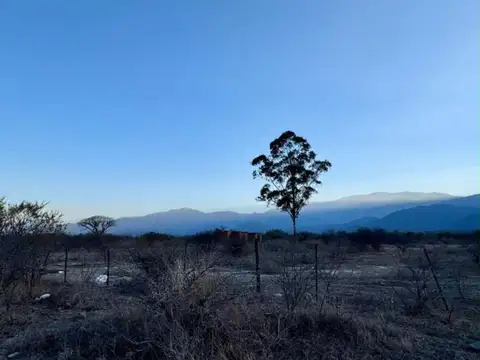 Vendo terreno industrial Campo Quijano / Salta