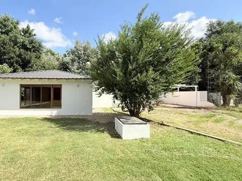 Casa 3 ambientes con 2 baños
