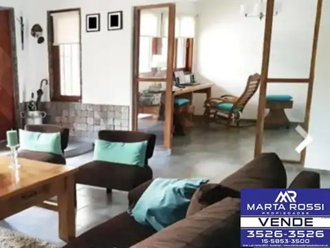 Casa 4 ambientes con 2 baños