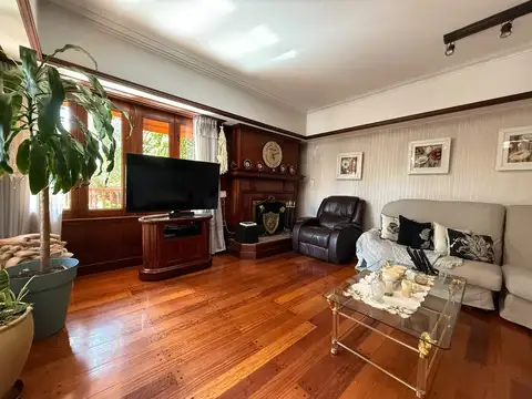 Casa en Venta en Adrogue, USD 470.000