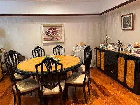 Casa 5 ambientes con 6 baños
