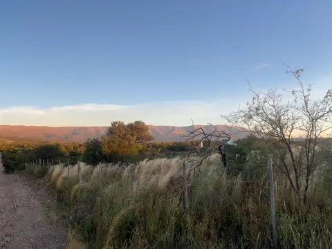Chacra de 5 Has en Nono, a Metros del Río con Vistas Únicas