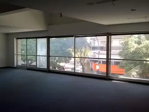 Local en Venta en La Lucila Libertador / Rio, USD 2.100.000