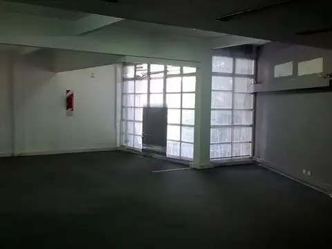 Local en Venta en La Lucila Libertador / Rio, USD 2.100.000