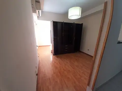 San Luis 2900, Piso 5