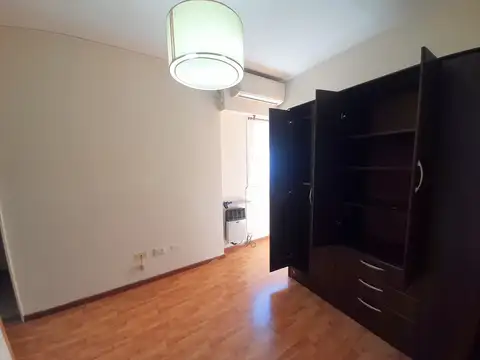 Departamento de 2 ambientes. Lateral Luminoso