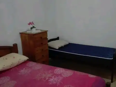 Casa en Alquiler con 5 cocheras