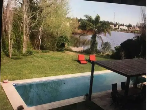 Casa 4 ambientes con 3 baños