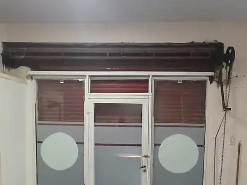 Local en Alquiler en Lanus Este, $ 800.000