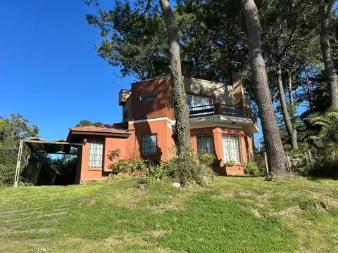 Del Tridente 1500, Piso 1