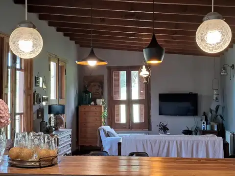 HERMOSA CASA DE 4 AMBIENTES EN SIERRAS DE LOS PADRES