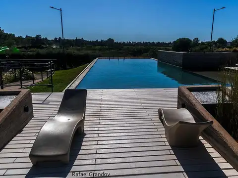 Departamento en Venta en Funes, USD 120.000