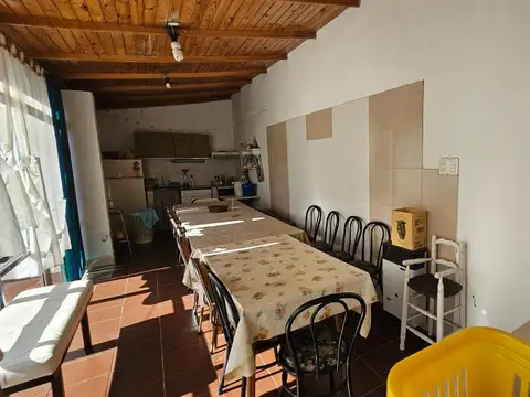 Casa 3 ambientes con 2 baños