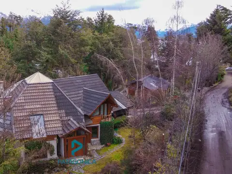 Casa 5 ambientes con 2 baños