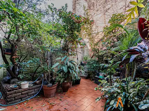 PH en venta en Caballito de 220m2 con Gran patio y terraza propia