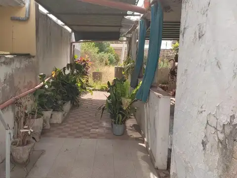 CASA DOS DORMITORIOS EN VENTA